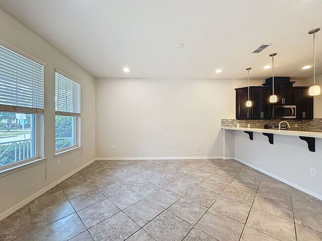 Building Photo - Spacious Townhome for Rent in Tapestry