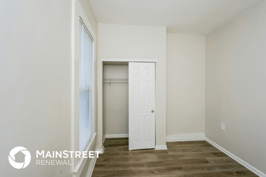 Building Photo - 664 S 27th St