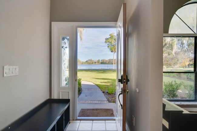 Building Photo - FOR RENT!!! STUNNING AND SPACIOUS SINGLE FAMILY HOME WITH LAKE VIEW...