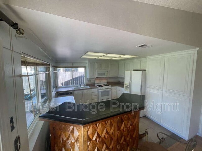 Building Photo - 9400 Appalachian Dr