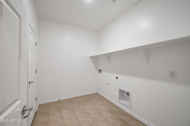 Building Photo - 21815 S 230th Way