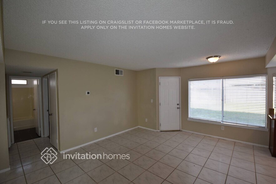 Building Photo - 1101 Oakwood Ave