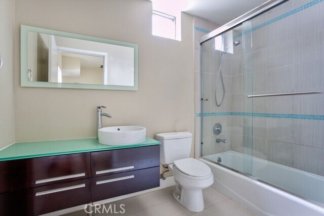 Building Photo - 1737 Colby Ave