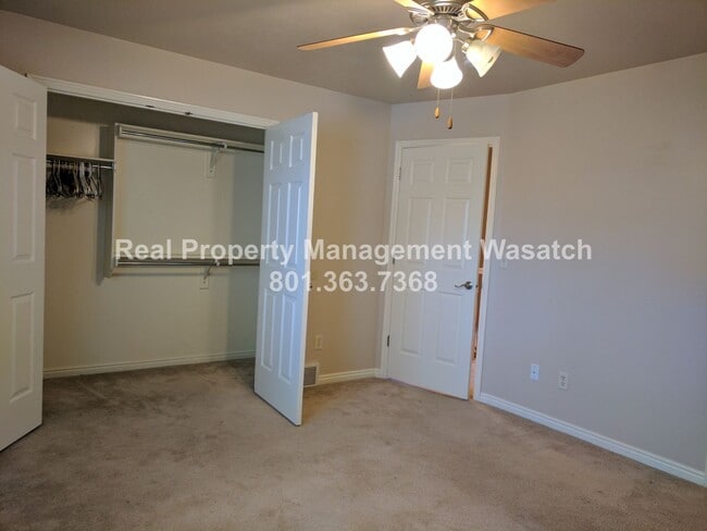 Building Photo - Pet Friendly 2 Bed 1.5 Bath Condo in Midvale