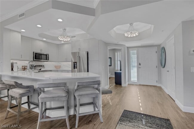 Building Photo - 420 Cove Tower Dr