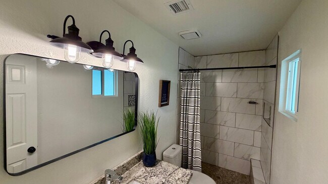 Building Photo - 3761 E Dulciana Ave