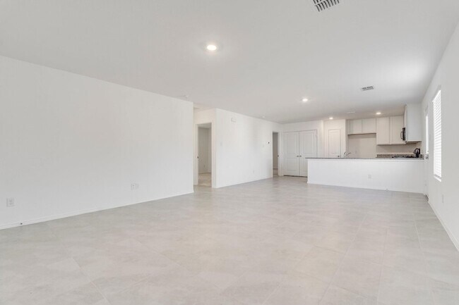 Building Photo - 3605 Flicker Ln