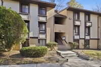 Building Photo - Beautifully Renovated 2-Bedroom Condo in the Heart of Reston!