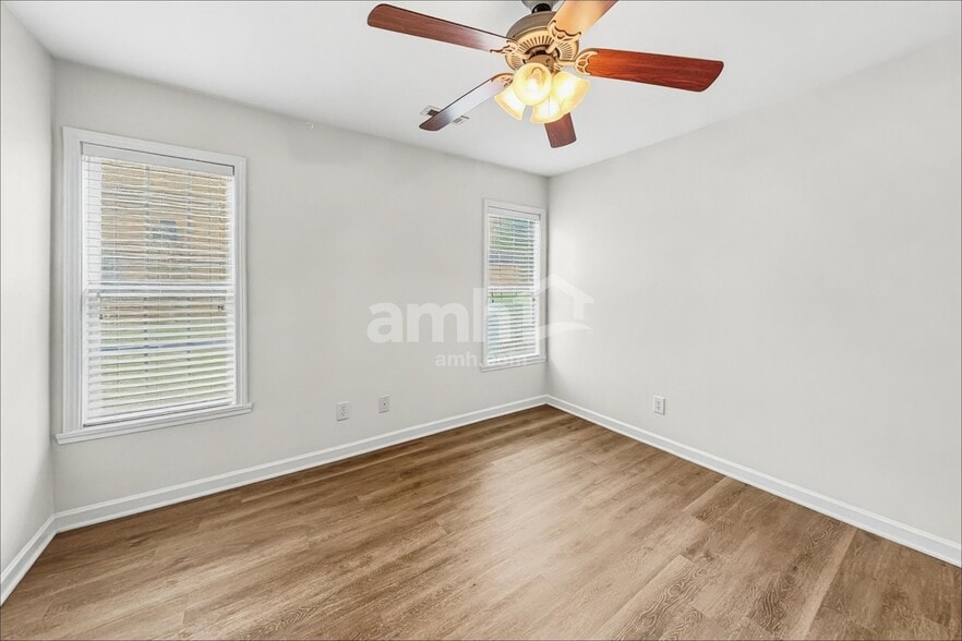 Building Photo - 1149 Langston Dr
