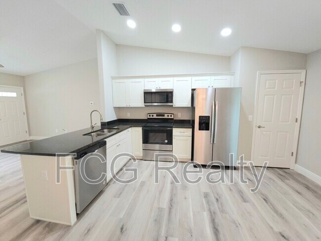 Building Photo - 9111 N Akola Way