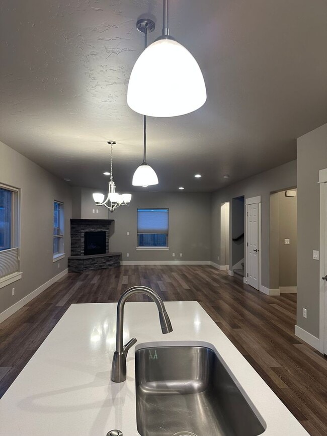 Building Photo - Beautiful home in Mirada!  A must see!