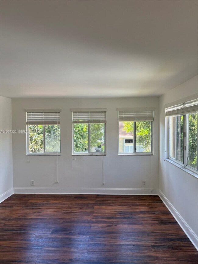 Building Photo - 1288 Camellia Cir