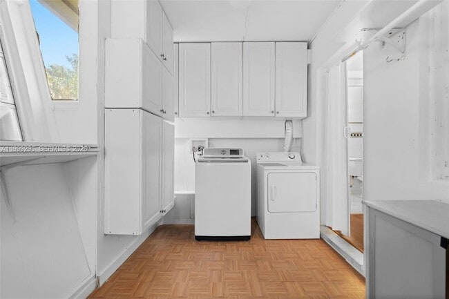 Building Photo - 261 188th St