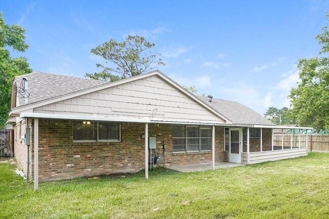 Building Photo - 332 Coventry Ln