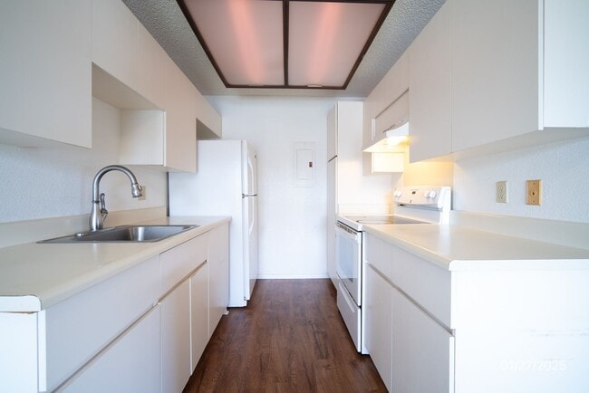 Building Photo - 2BR/1BA Townhouse (Upstairs unit) in Hikino 3 (Waipio Gentry)