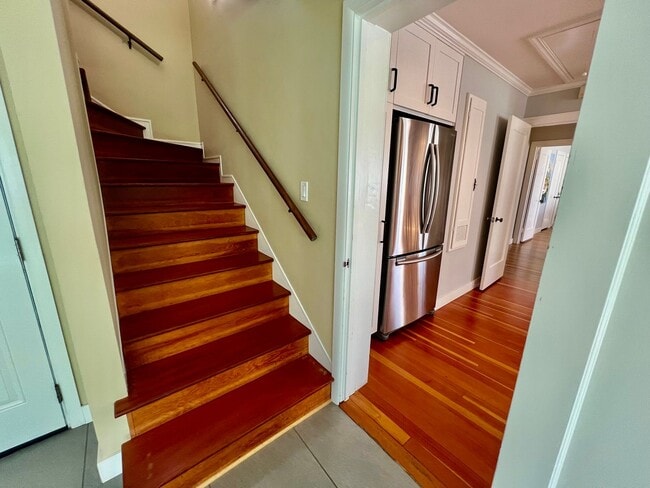 Building Photo - Charming Furnished Home in PG available May 01, 2026!