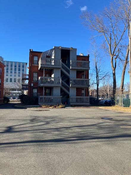 Building Photo - 56 Atwood St