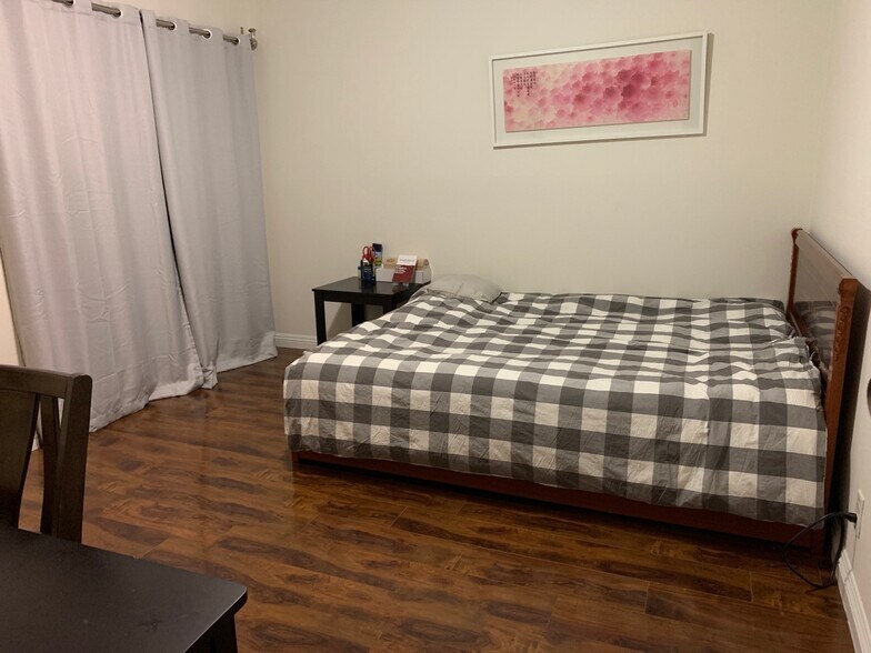 Building Photo - 3361 E Andy St