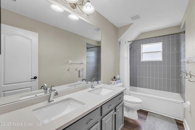 Building Photo - 4824 Pinot St