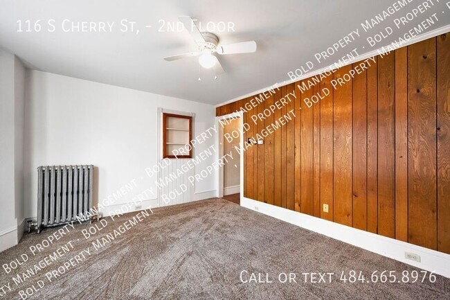 Building Photo - 116 S Cherry St