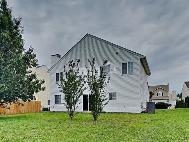 Building Photo - 712 Townsend Farm Dr