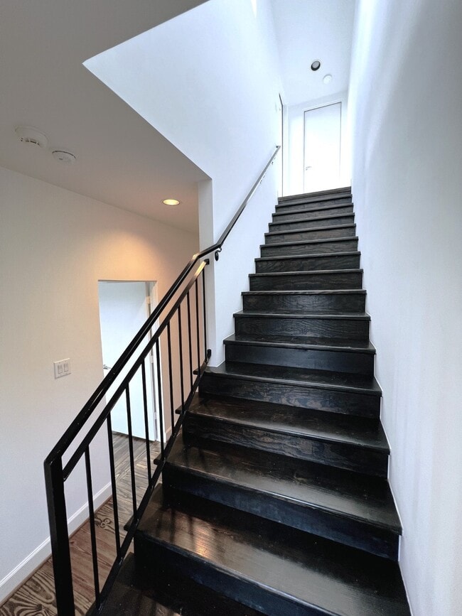 Building Photo - 1524 Blodgett St