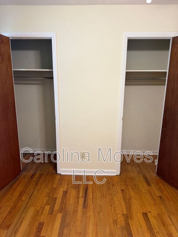 Building Photo - 107 Bismark Dr