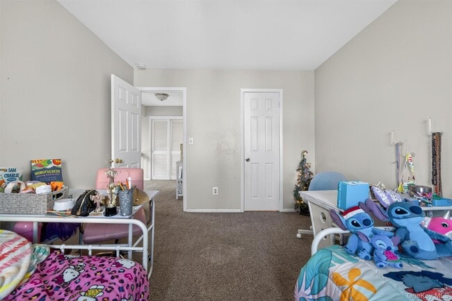 Building Photo - 36 Sycamore Ct