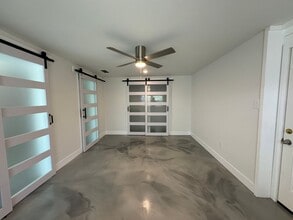 Building Photo - 4 Bedroom house with Second kitchen in basement