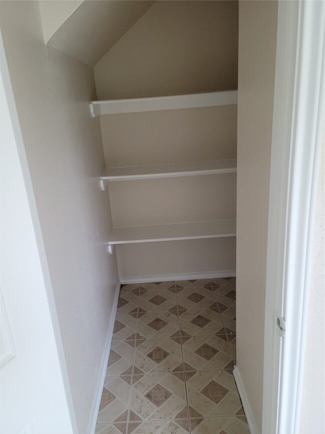 Building Photo - 7915 Summerfern Ct