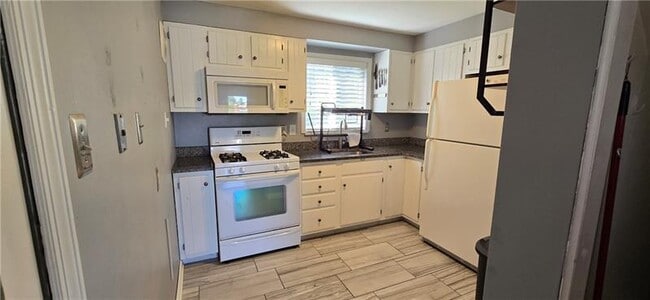 Building Photo - 1647 Norsen Dr