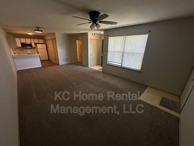Building Photo - 2128 Highridge Dr