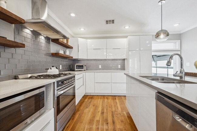 Building Photo - 2523 NW 57th St