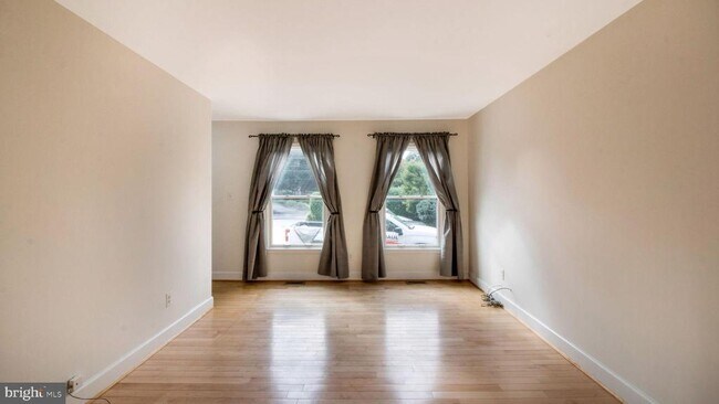 Building Photo - 8933 Colesville Rd