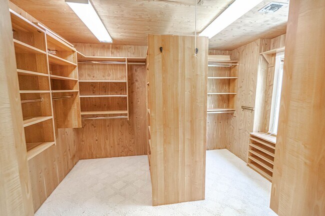 Building Photo - COMING SOON! Magnificent 6-Bedroom Gated Estate in Sand Canyon!