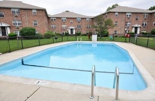 Building Photo - 1 Colonial Village Dr