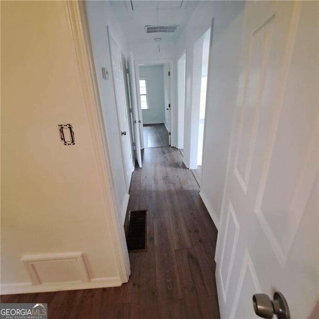 Building Photo - 2174 Whites Mill Rd