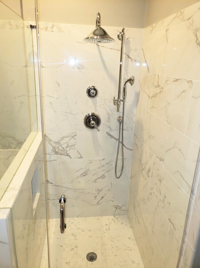 Building Photo - 3236 Silver Sands Cir