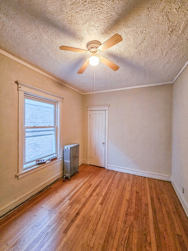 Building Photo - 3338 W Cullom Ave