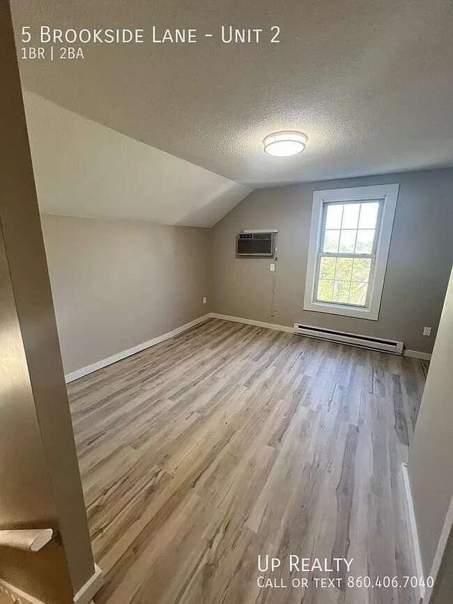 Building Photo - Brookfield Apartments
