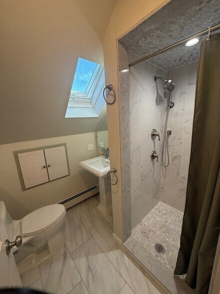 Building Photo - 48 Shannon St