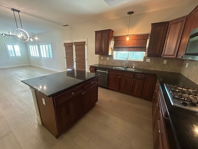 Building Photo - 2 Story house in Cul-De-Sac