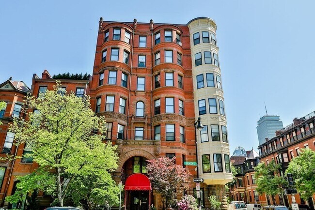 Building Photo - 295-297-297 Beacon St