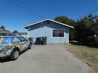 Building Photo - Great Location In Guadalupe