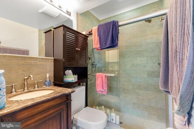 Building Photo - 1704 Wallace St