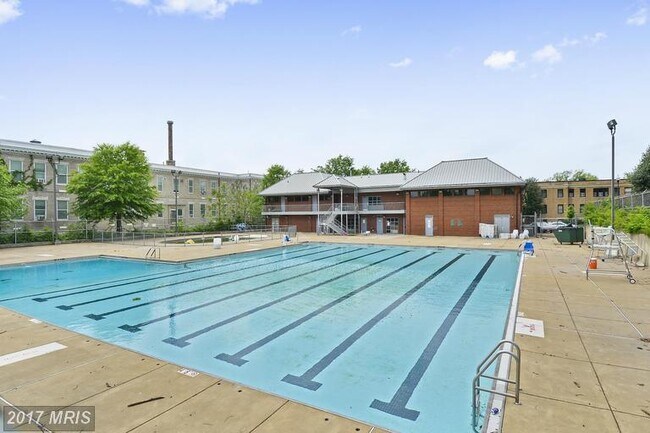 Building Photo - 27 Seaton Plz NE