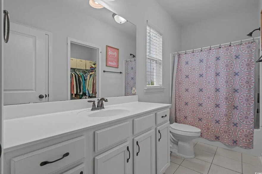 bathroom 3 - 3620 Diamond Stars Way