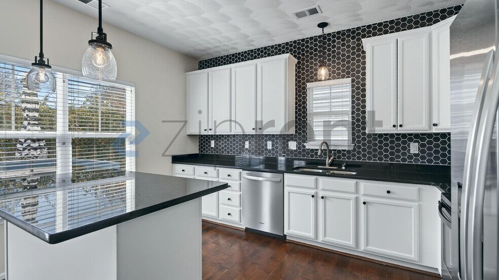 Building Photo - 5109 Cape Levi Ln