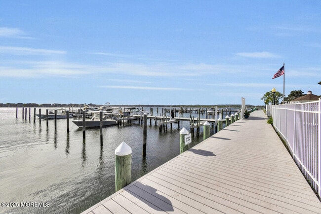 Building Photo - 113 Wharfside Dr