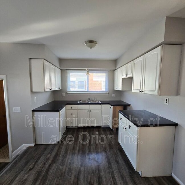 Building Photo - 11539 Hanford Dr